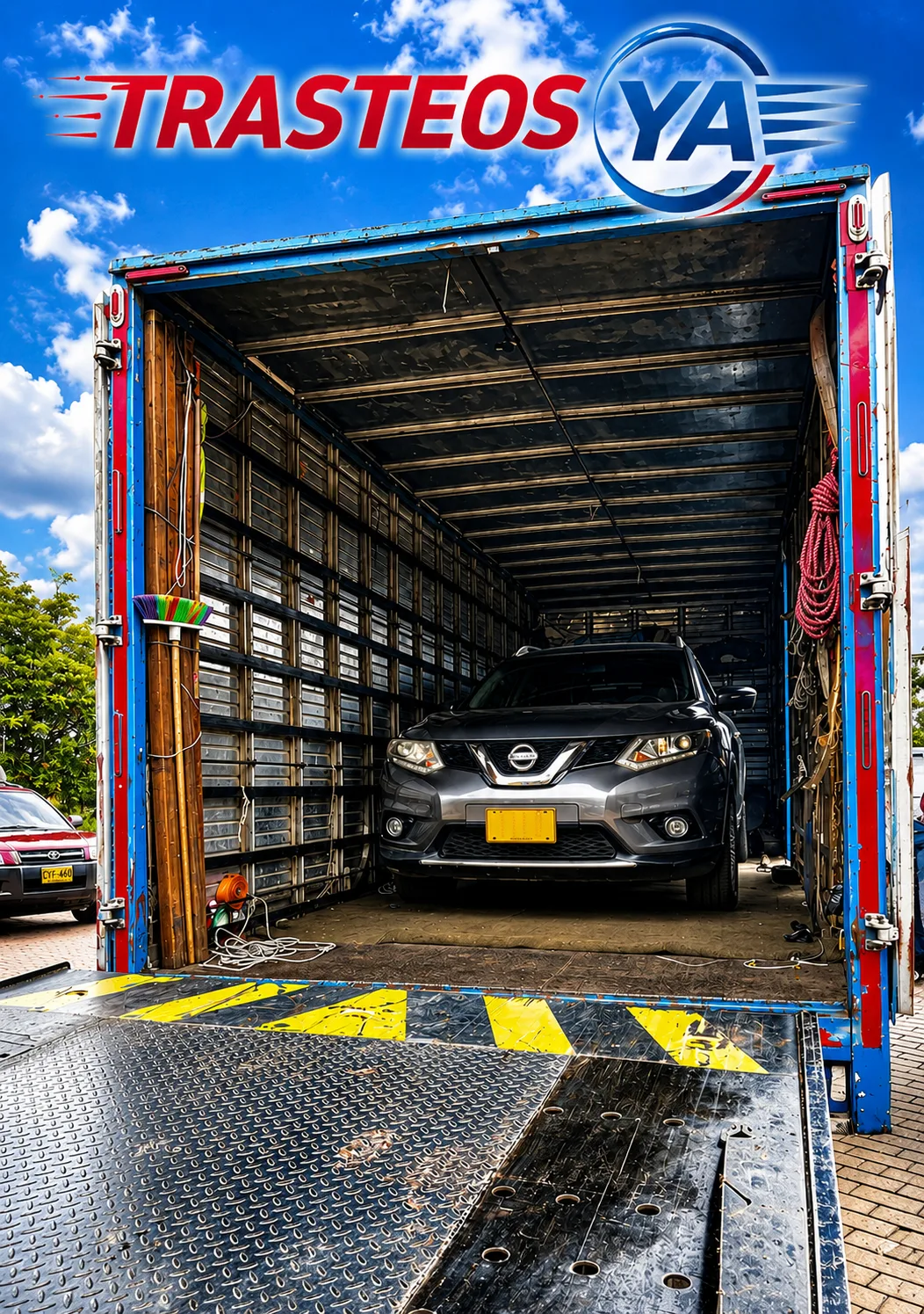 Transporte de vehículo en camión de carga